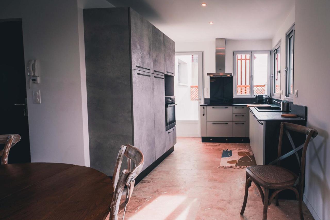 Apartamento Vue Superbe Sur Tour De La Lanterne T2 Avec Terrasse Remparts 2 La Rochelle  Exterior foto